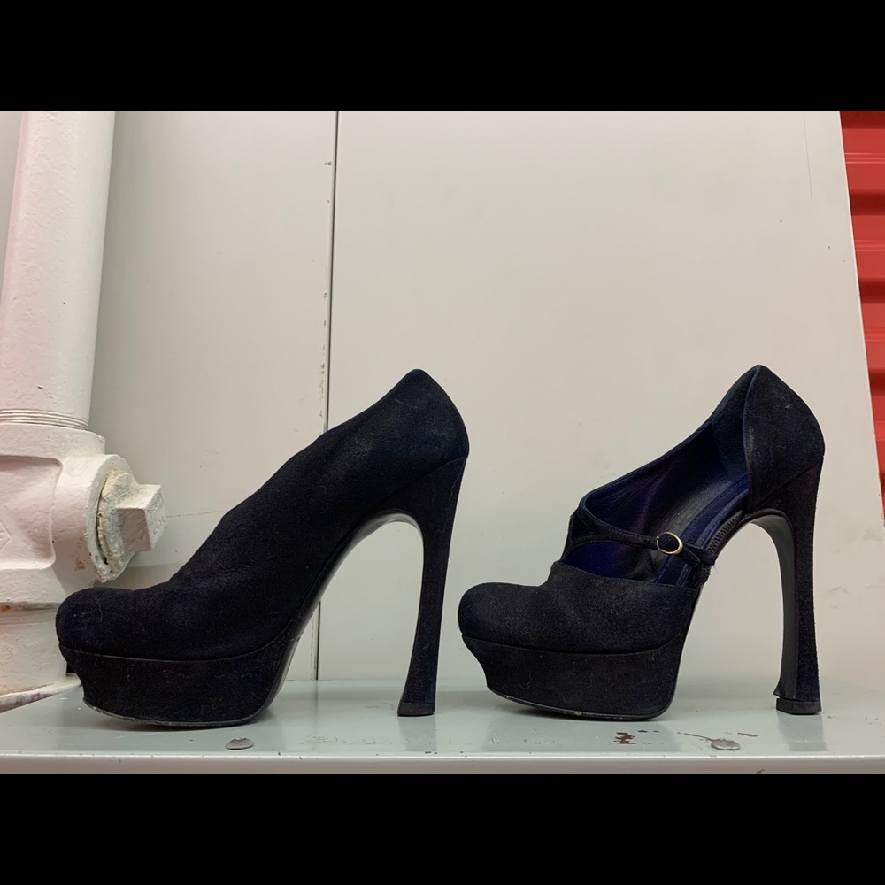 Yves Saint Laurent - black suede heels